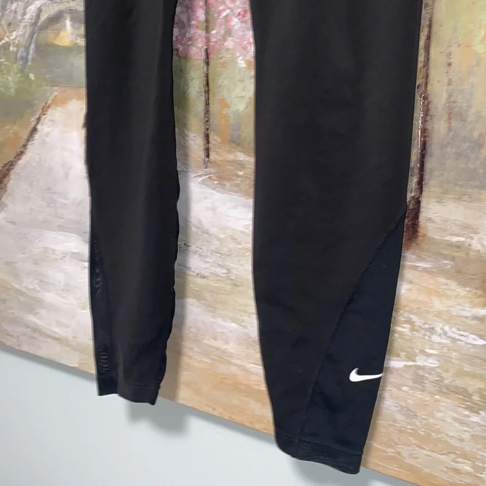 Nike Women Regular Fit Tights in Black w White Logo sz M EUC